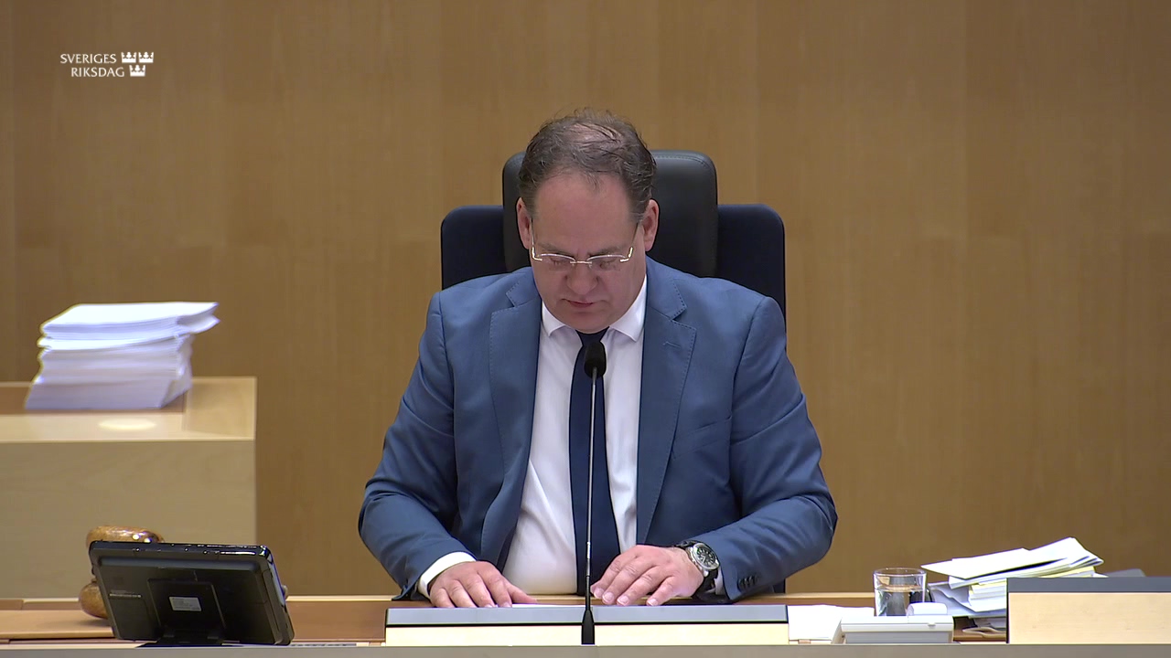 Stillbild från debatten i kammaren