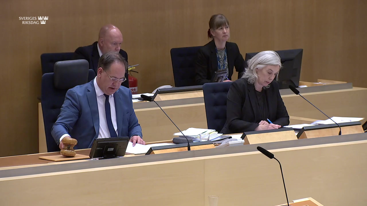 Stillbild från debatten i kammaren