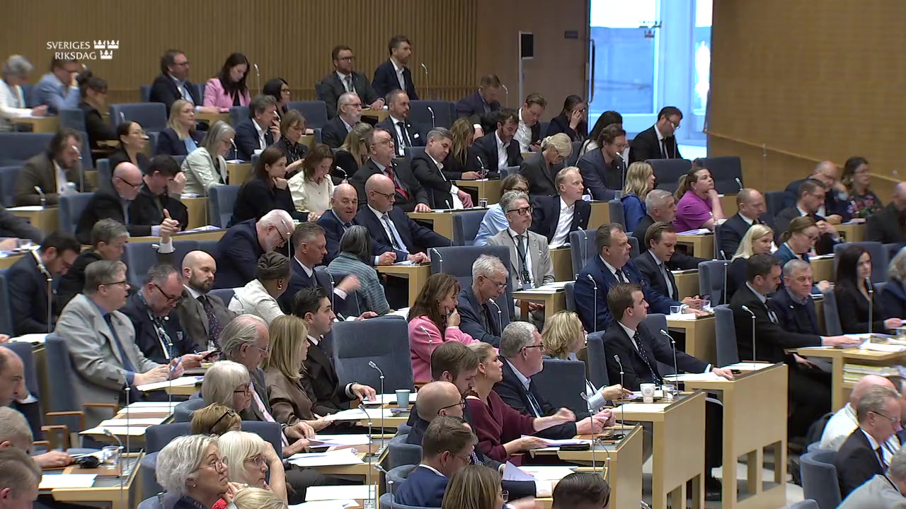 Stillbild från debatten i kammaren