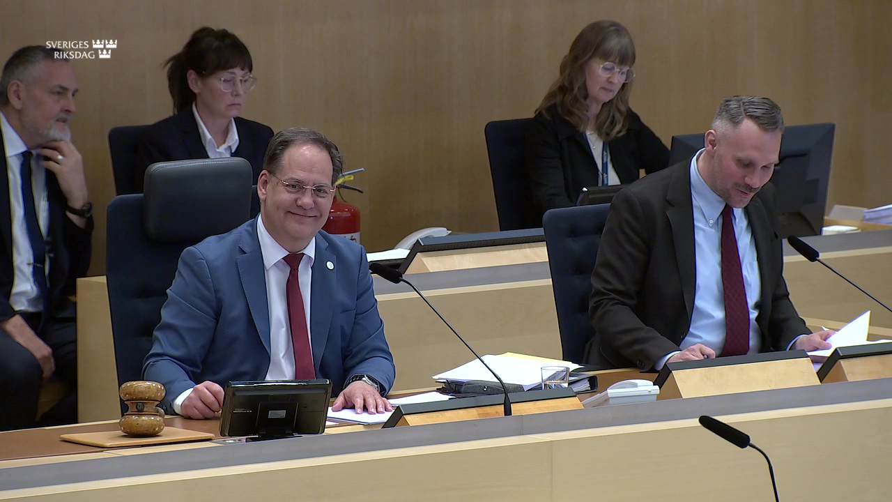 Stillbild från debatten i kammaren