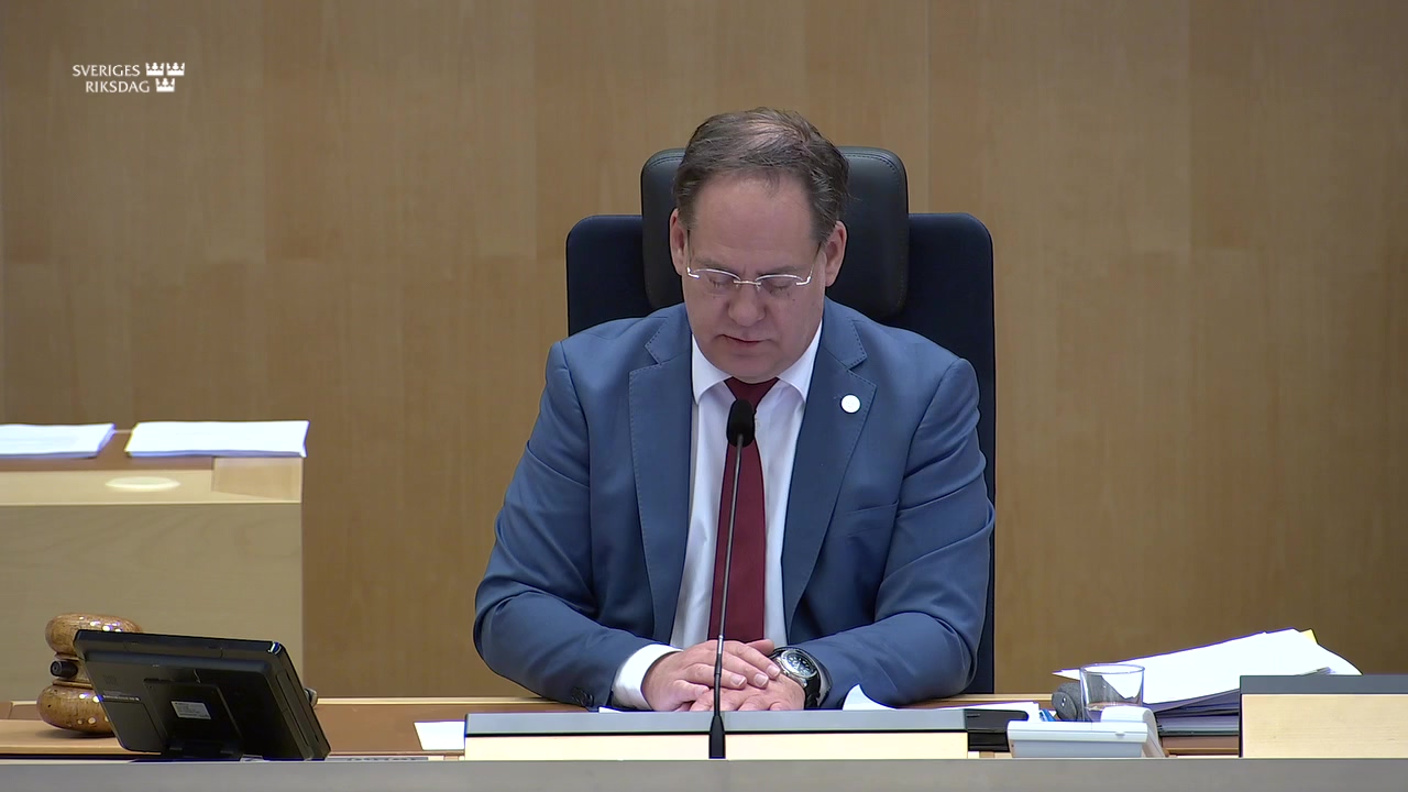 Stillbild från debatten i kammaren