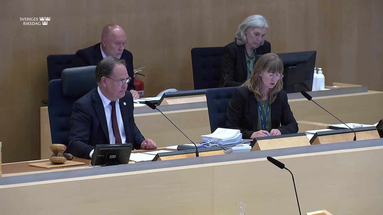 Stillbild från debatten i kammaren