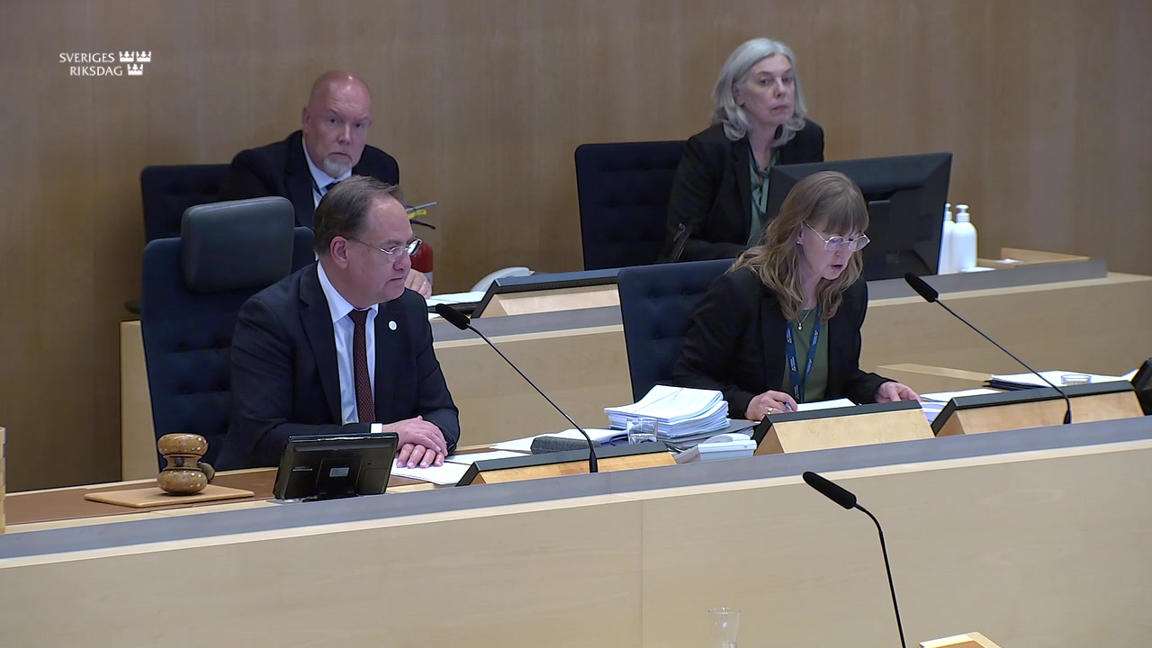 Stillbild från debatten i kammaren