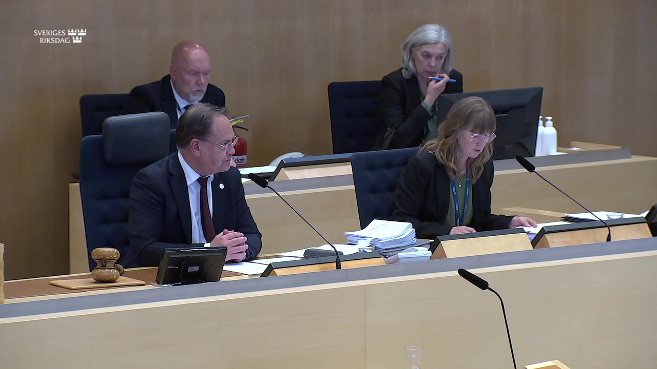 Stillbild från debatten i kammaren