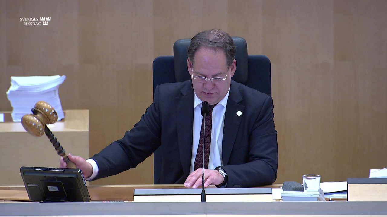 Stillbild från debatten i kammaren