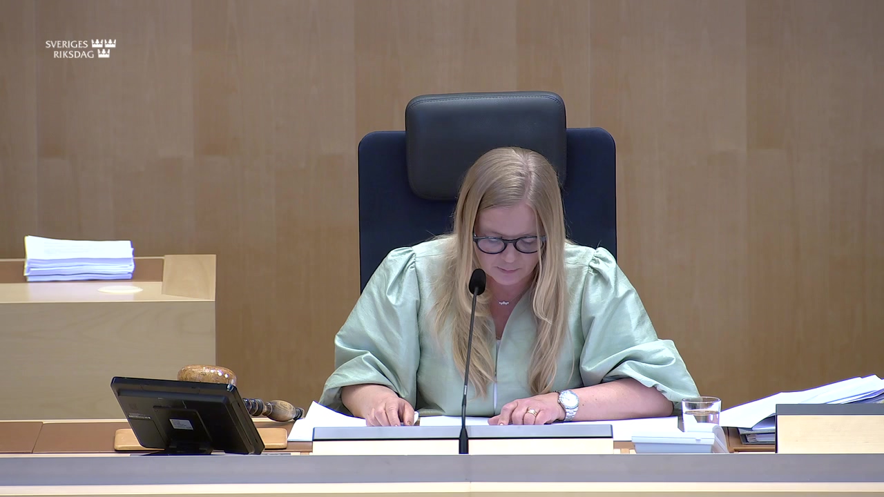 Stillbild från debatten i kammaren