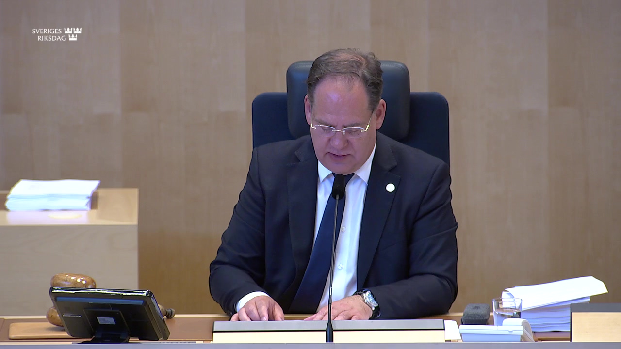 Stillbild från debatten i kammaren