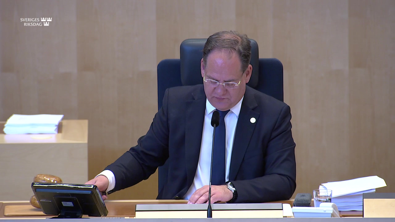 Stillbild från debatten i kammaren