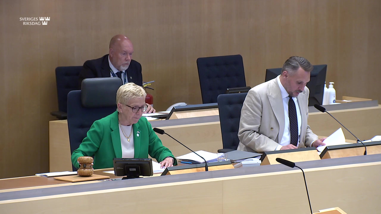 Stillbild från debatten i kammaren