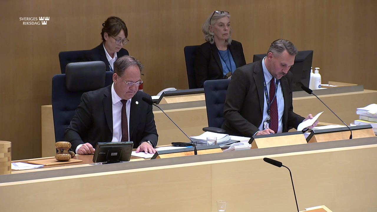 Stillbild från debatten i kammaren