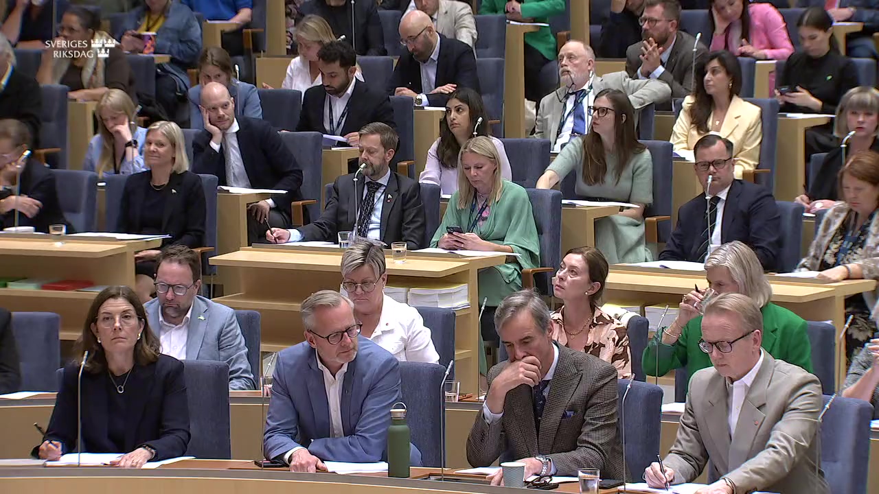 Stillbild från debatten i kammaren
