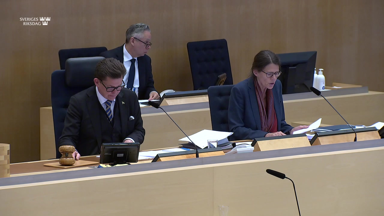 Stillbild från debatten i kammaren